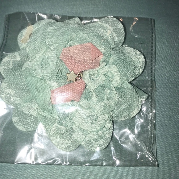 New 7PC BUNDLE OF HAIR ACCESSORIES - Picture 6 of 8